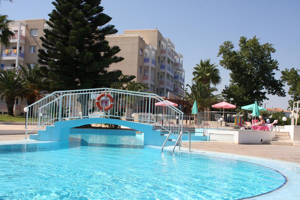 Astreas Beach Hotel Apartments Protaras Eksteriør billede