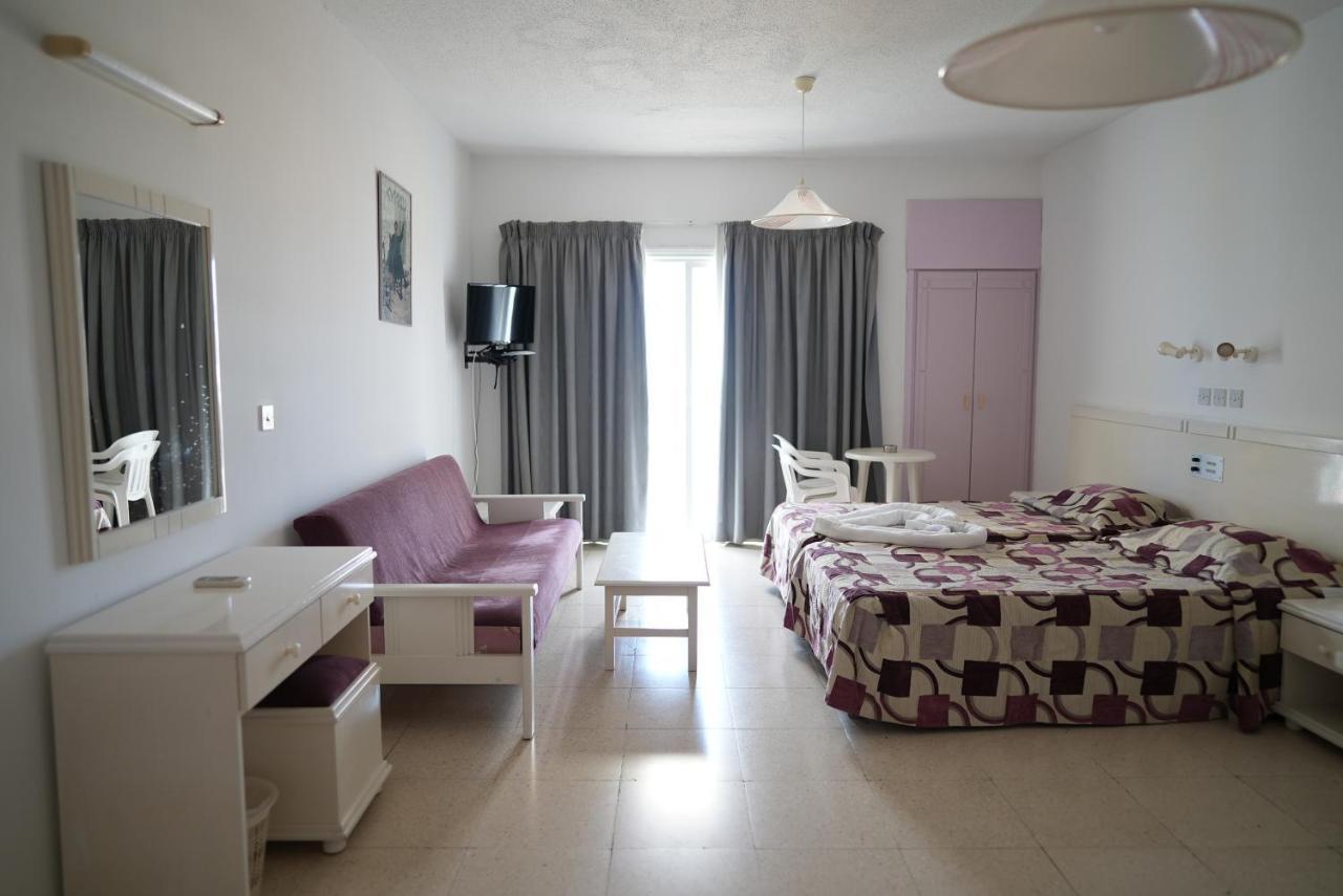 Astreas Beach Hotel Apartments Protaras Eksteriør billede